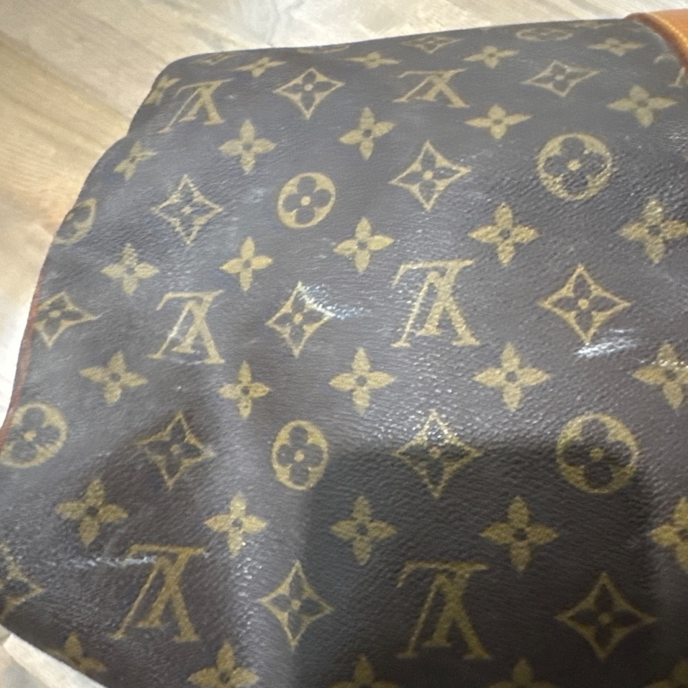 Authentic Vintage Louis Vuitton Keepall 55  Bag - Picture 6 of 11